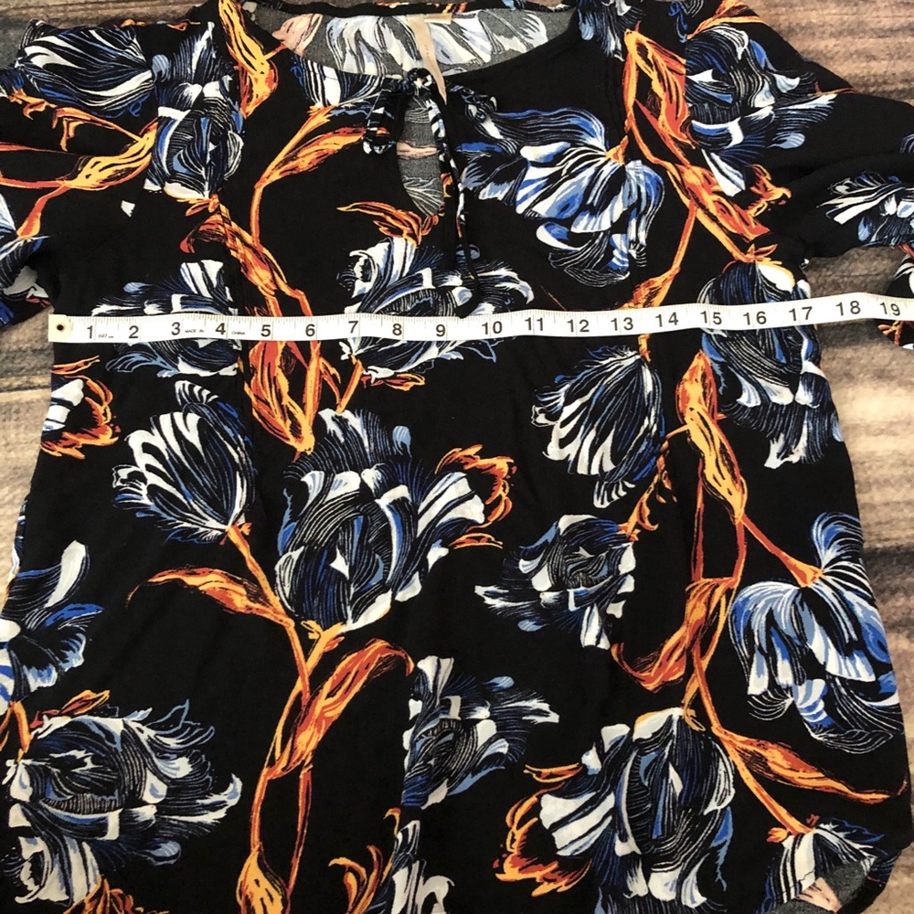 Lauren Conrad Blouse Top Short Sleeve Floral - Picture 5 of 7